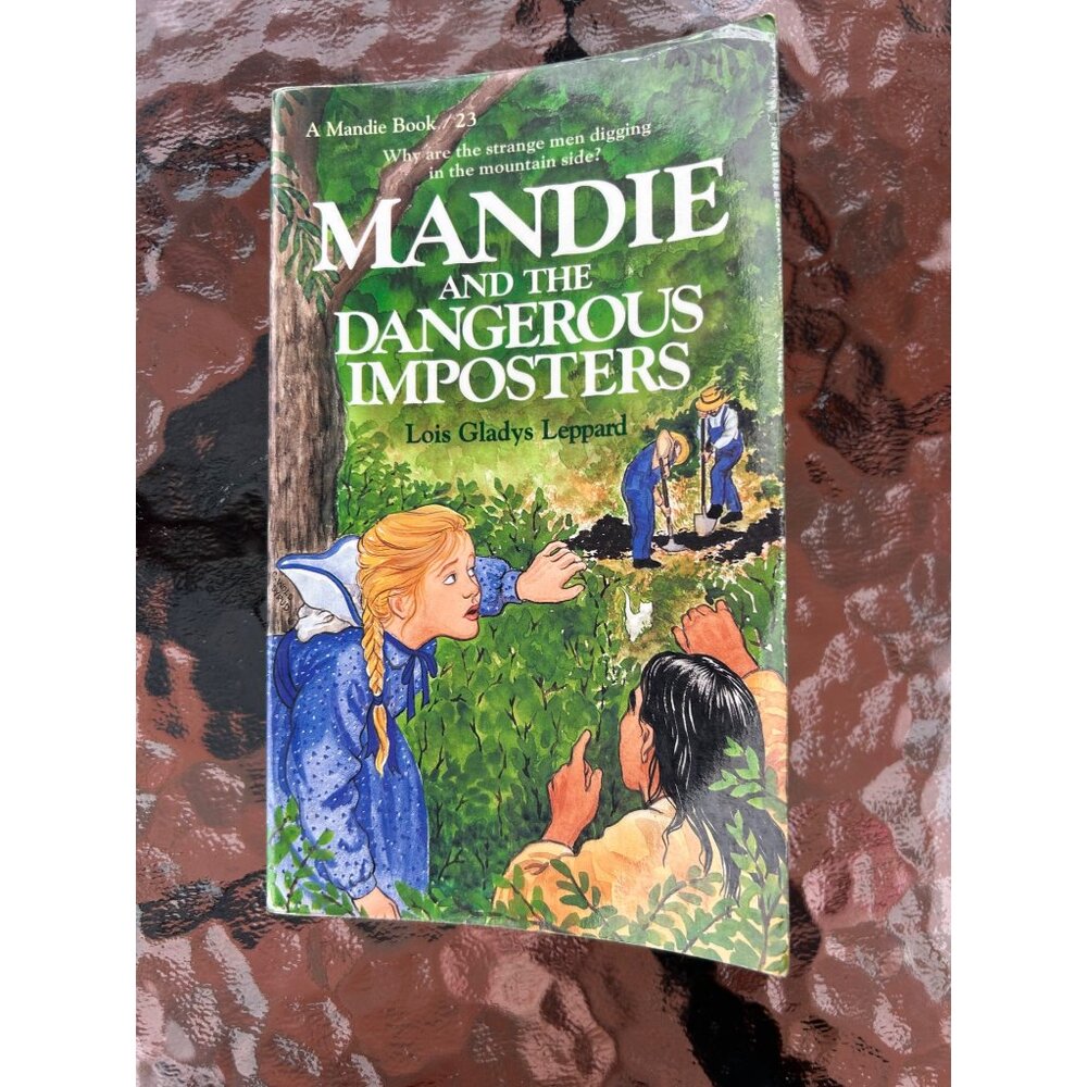 Lois Gladys Leppard – Mandie Series Volume 23– Paperback – Good condition